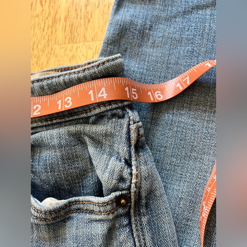 Cosmic Blue Love Jean Women's Taper Light Wash Blue Perfectly Worn In Size 26 - Picture 5 of 8